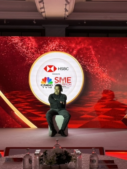 16F915F0-3830-4FB2-879C-CAF9672BC2B4_1_105_c